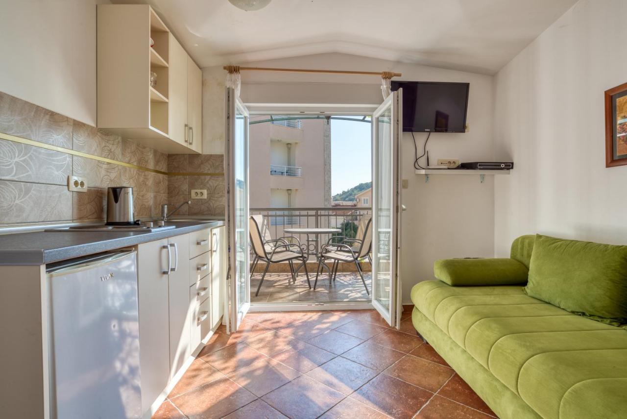 Apartmani Orhideja Petrovac Bagian luar foto
