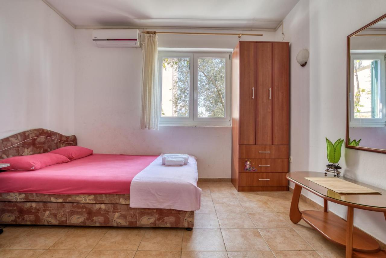 Apartmani Orhideja Petrovac Bagian luar foto